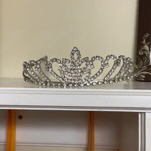 Elegant Silver Rhinestone Tiara